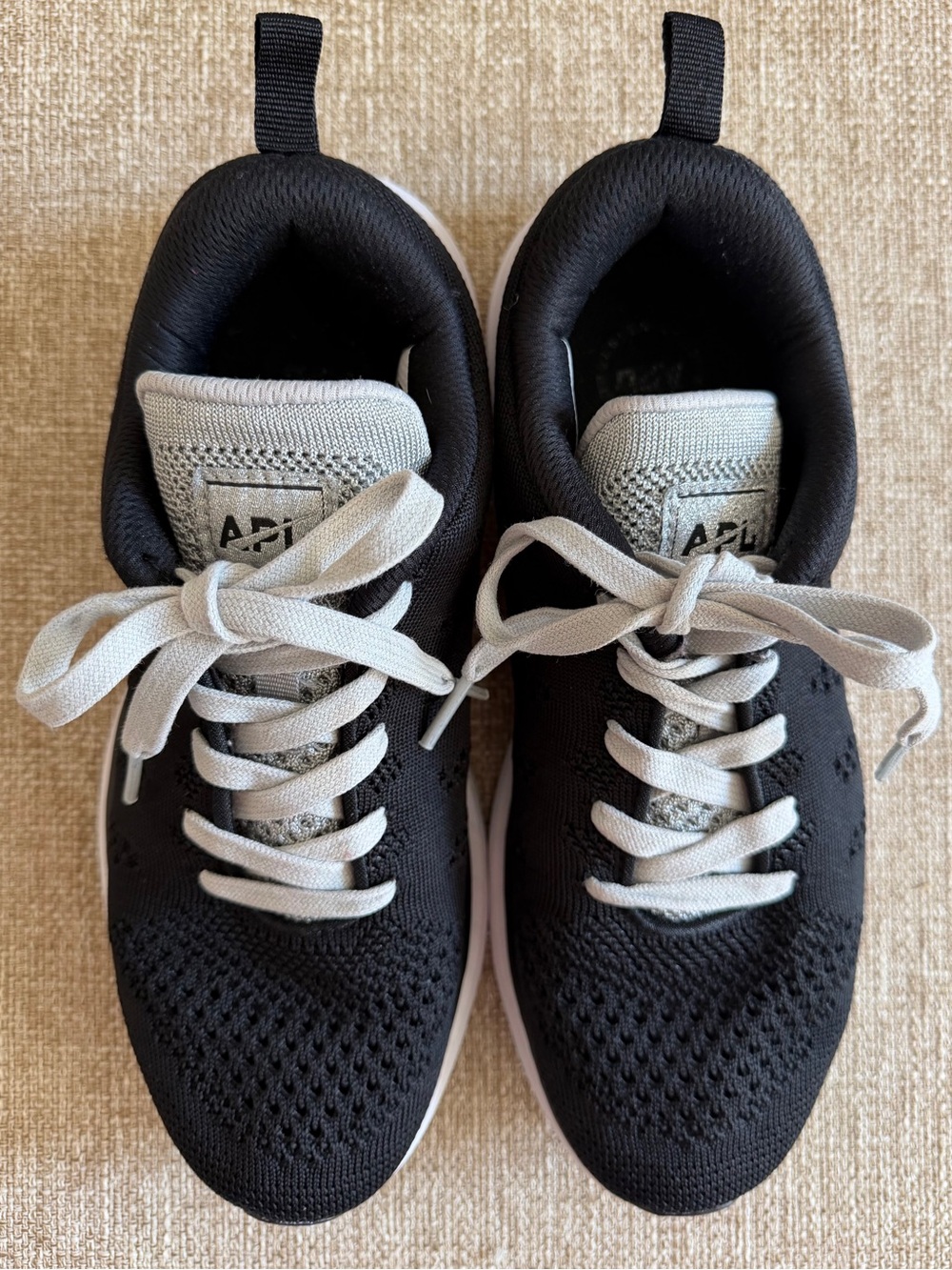 APL Athletic Propulsion Labs Techloom Pro Black white Light Gray Women’s Size 9